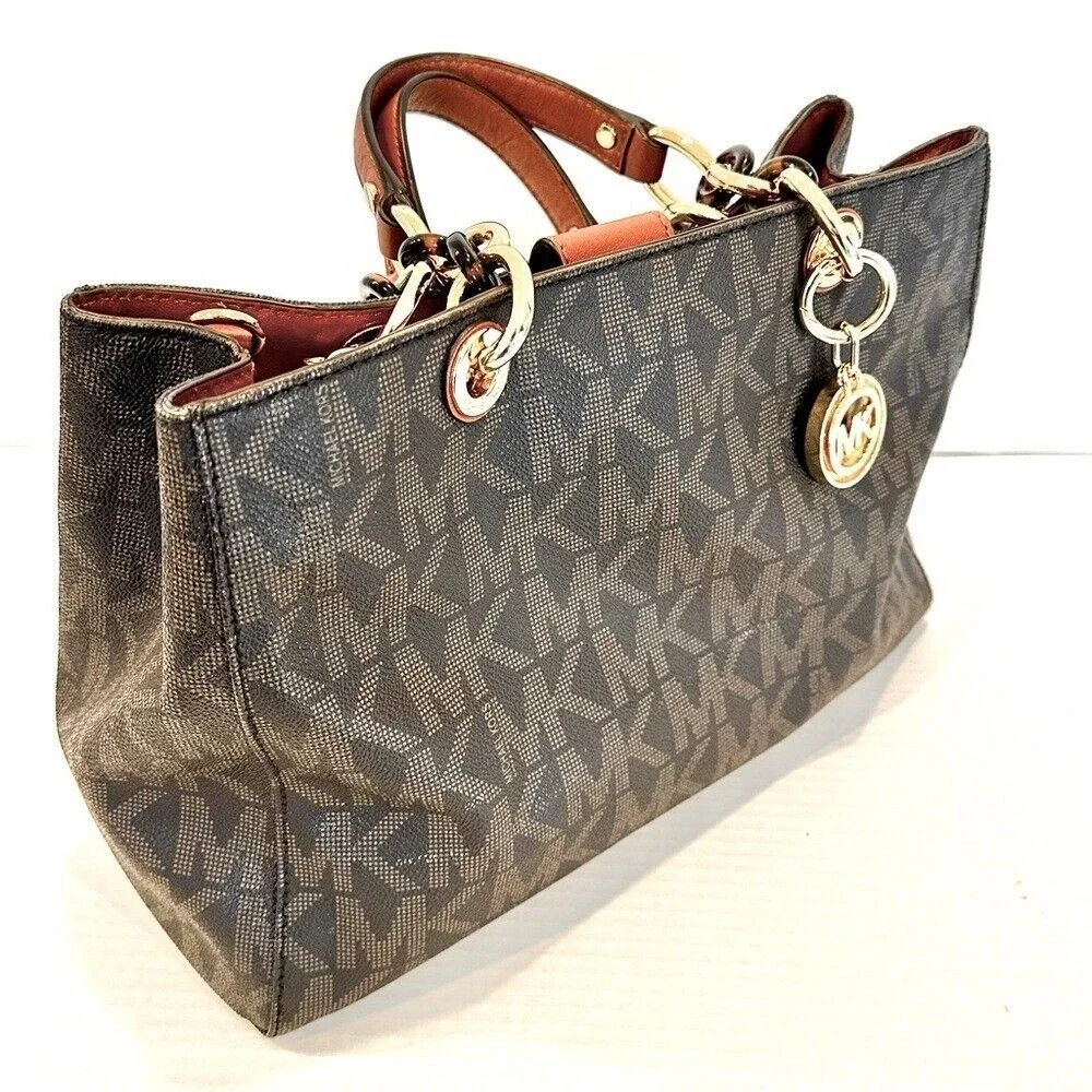 Michael Kors Signature Cynthia Satchel Purse Women's Medium Brown Gold Hardware‎
